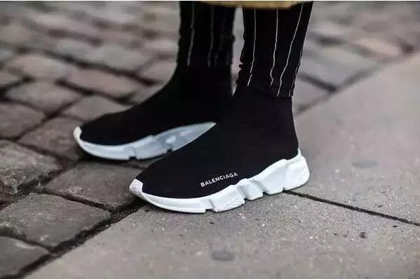 有袜套的鞋怎么搭配,适合搭白袜套的鞋