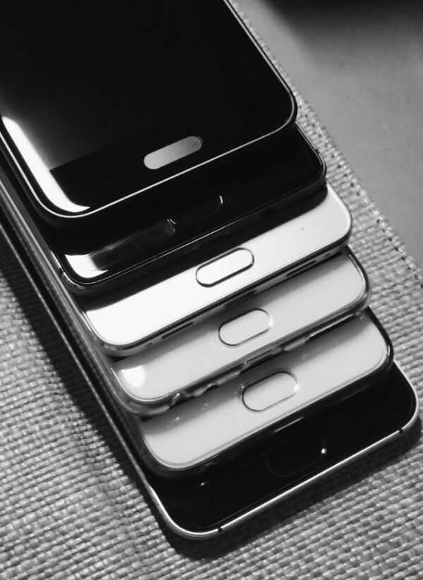 夏普手机是富士康品牌吗 (夏普lcd-60lx565a是富士康产的吗)