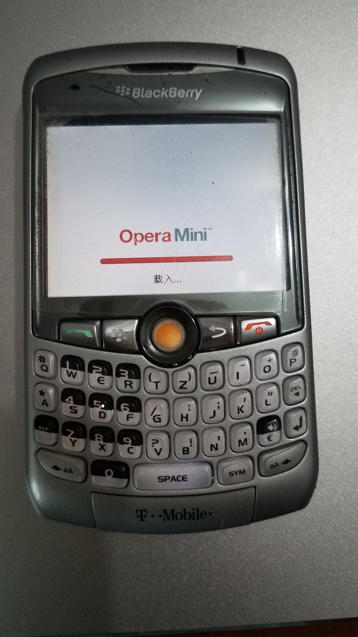 情怀充值！80块买的黑莓8310做备用机体验