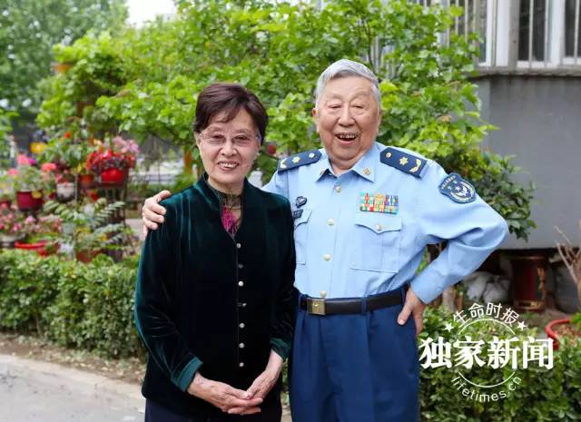 阎老走了,也许你熟悉舞台上的他,却未必了解生活中另一个他