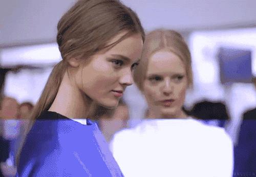 最开始拿着这个往脸上震的时候，我内心是拒绝的！