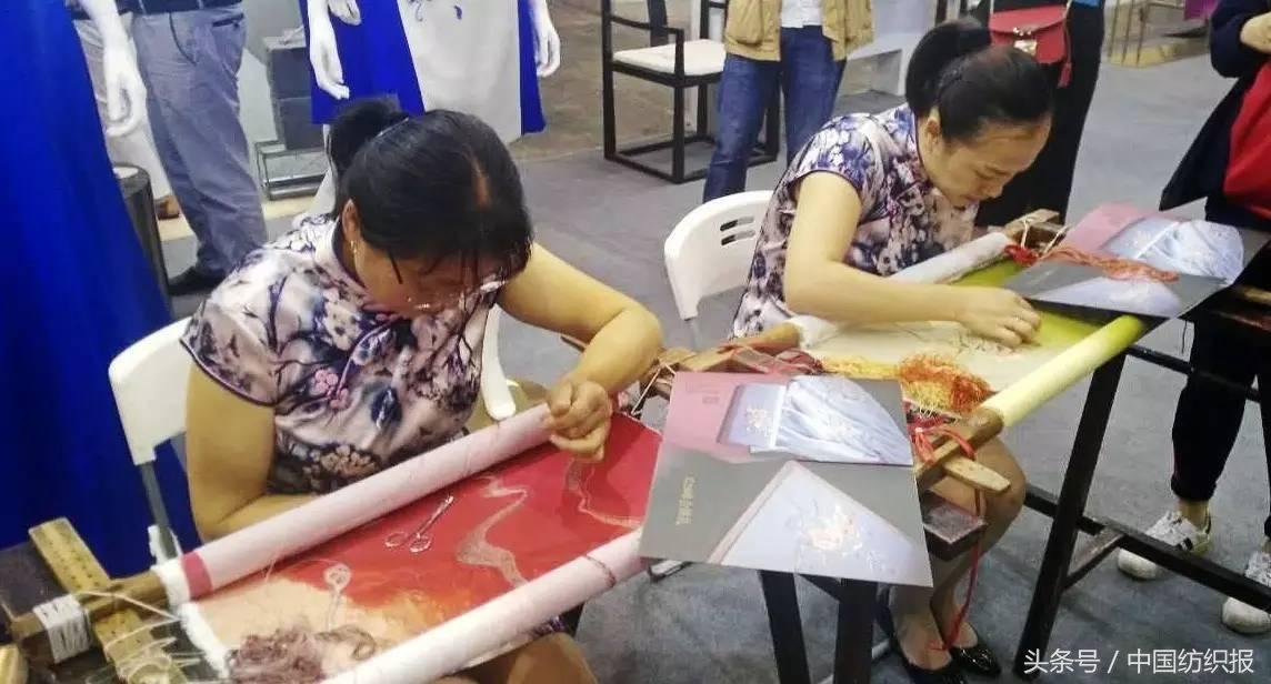 总说丝绸传统,“丝绸苏州2017”却美得很时尚