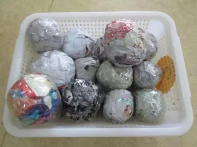 教孩子们叠彩纸,和宝宝一起折纸