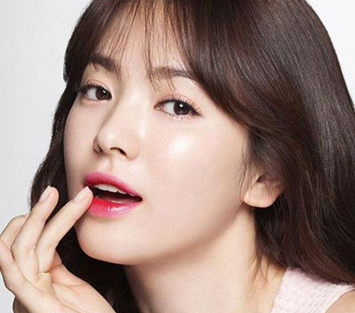 嘴巴唇纹怎么去除最快,唇纹深怎么办的图片