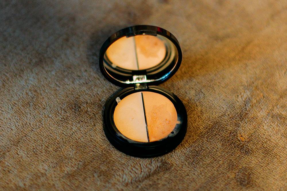 天生黑眼圈救不了?教你用几分钟就能轻松隐藏黑眼圈!