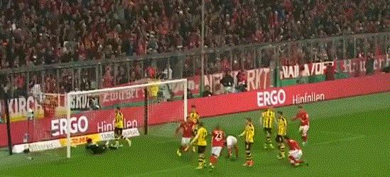 不到一礼拜两个杯赛都泡汤了了,德甲巨人怎么了?