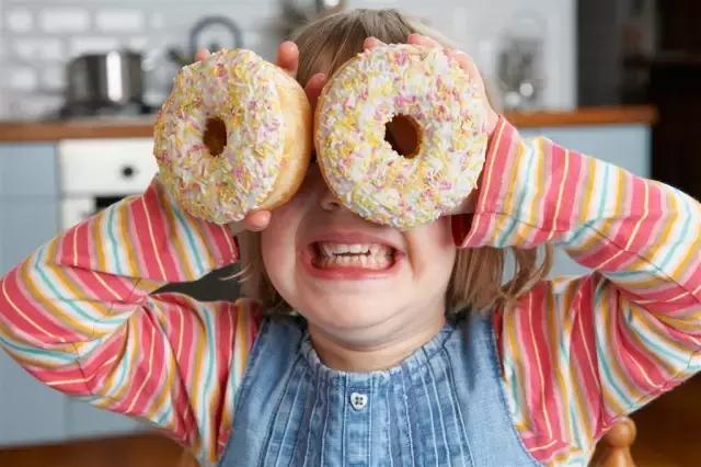 宝爸宝妈家庭教育案例分享,采访宝妈宝爸有关教育的问题