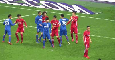 杨博宇防守失误挖大坑,秦升和李玮峰谁厉害