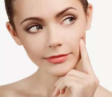 过度清洁脸上发红怎么办,护肤过度脸部泛红的情况