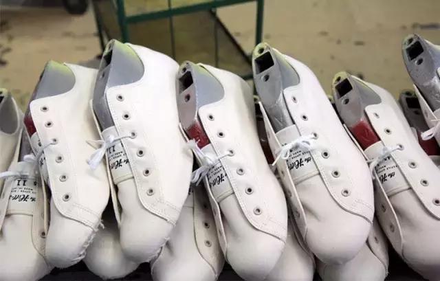 有没有跟vans差不多的,除了匡威耐克vans还有什么鞋