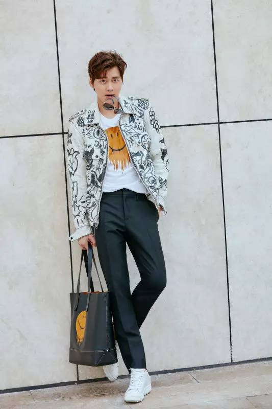 coach蔻驰春日新品,coach蔻驰明星直播