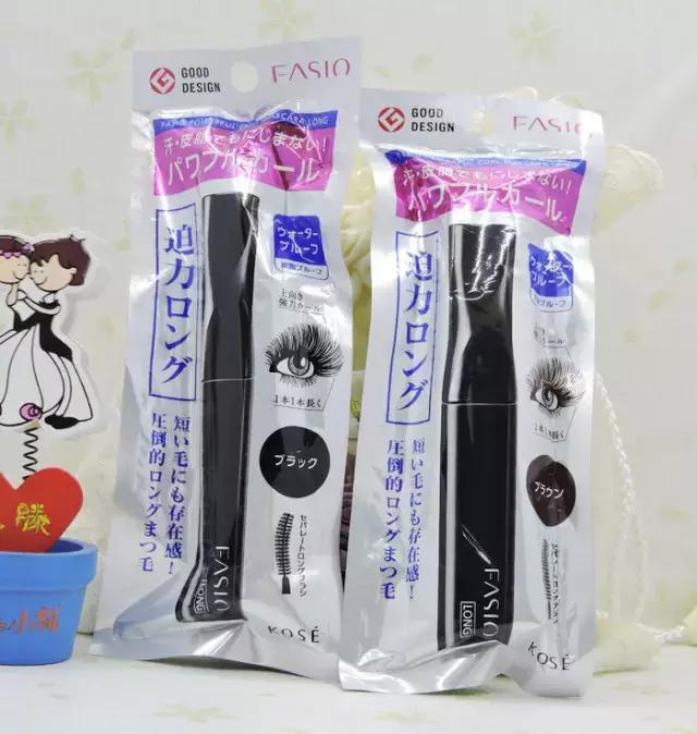 初学者化妆需要哪些东西和步骤呢 (初学化妆怎么选产品需要注意什么)