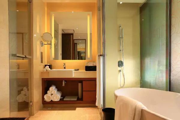 滇池度假区华邑酒店,昆明南亚之门华邑酒店