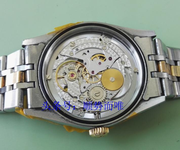 沈阳修表师傅经验分享，帝陀表换蓝宝石表镜这个步骤要注意！
