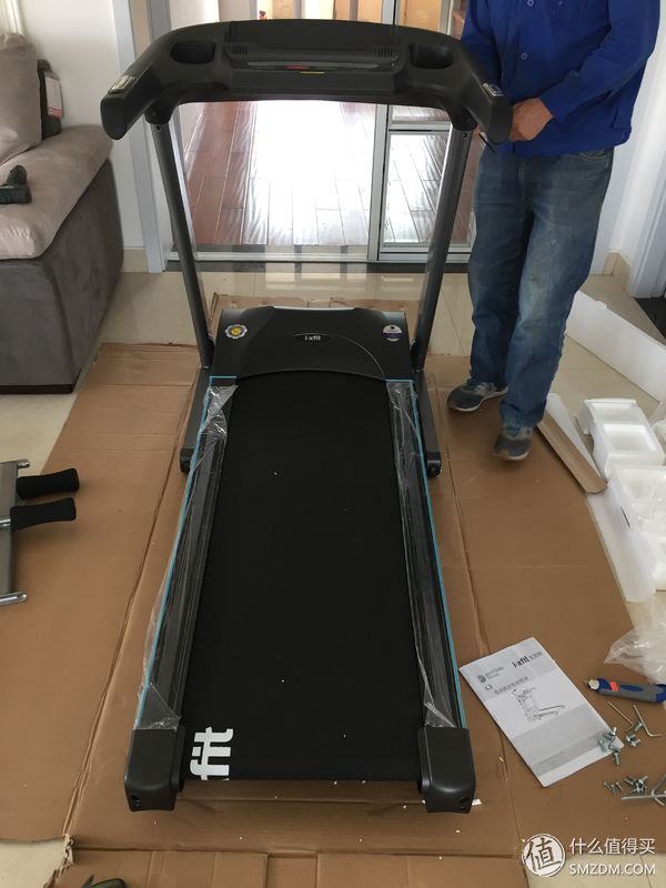 雾霾天的跑步利器！好家庭i-xfitL3跑步机开箱试用