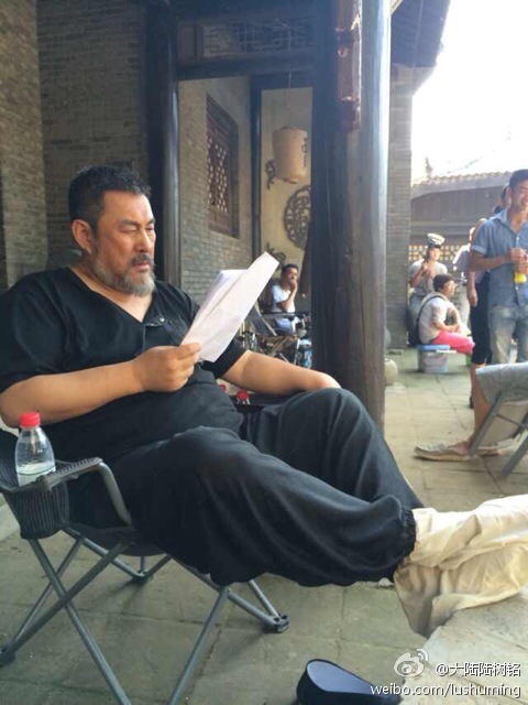 中国最牛锅炉工，塑造经典角色至今无人超越，与妻子恩爱携手幸福