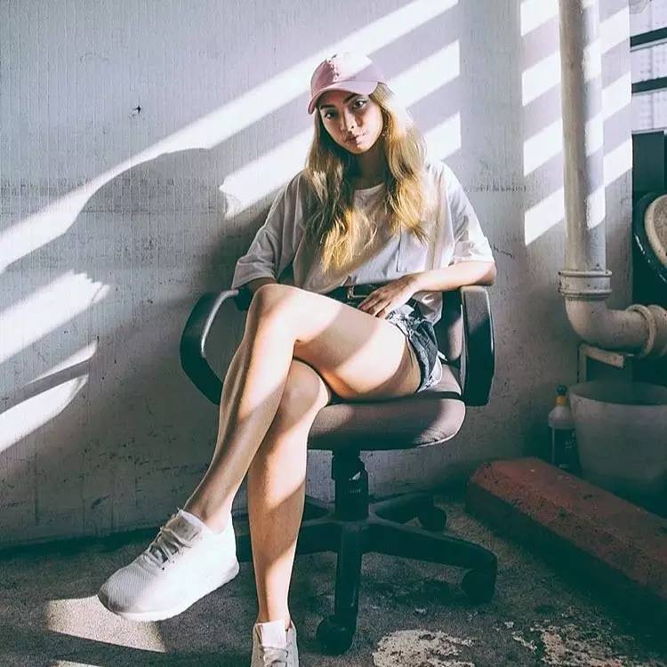 5分钟赚100万美金的潮流单位，幕后主脑竟然是一个不受欢迎的怪人？