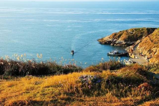 省下机票钱！杭州周边8个美到窒息的蔚蓝海岛，路费100+就能享受沙滩、海浪……完全不输国外！走起~