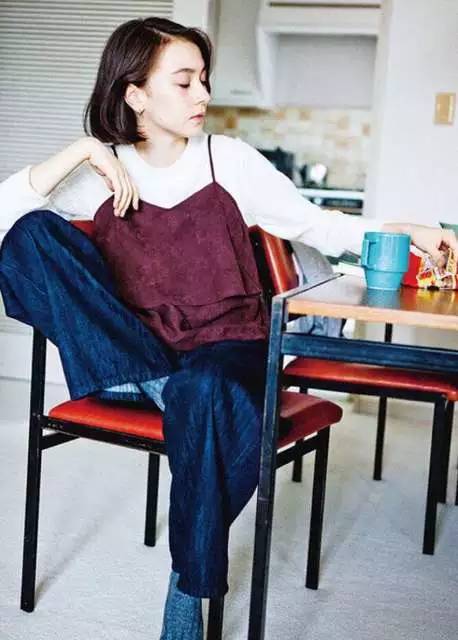 人见人爱！这个BOY风少女有点cool！