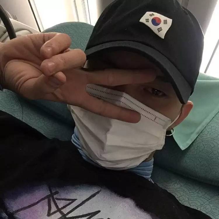 5分钟赚100万美金的潮流单位，幕后主脑竟然是一个不受欢迎的怪人？