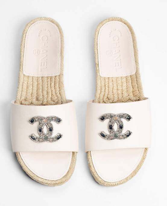 香奈儿4000块钱一双的水晶凉鞋,香奈儿塑料凉鞋