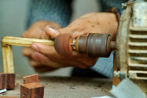 越南黄花梨和缅甸黄花梨手串,越南黄花梨手串一般多少钱