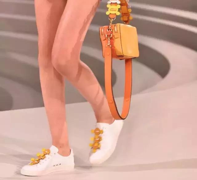 小白鞋老品牌国货,小白鞋有哪些老牌子