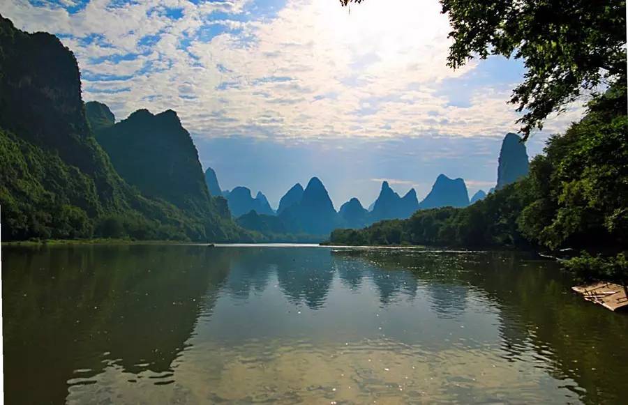 元宝山下,山水云间,悠悠闲云时光,恰好那时我也在