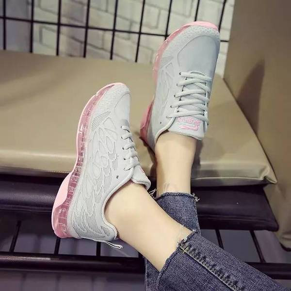 鞋子推荐学生党耐穿防脚臭,春季透气不臭脚选什么样的鞋子