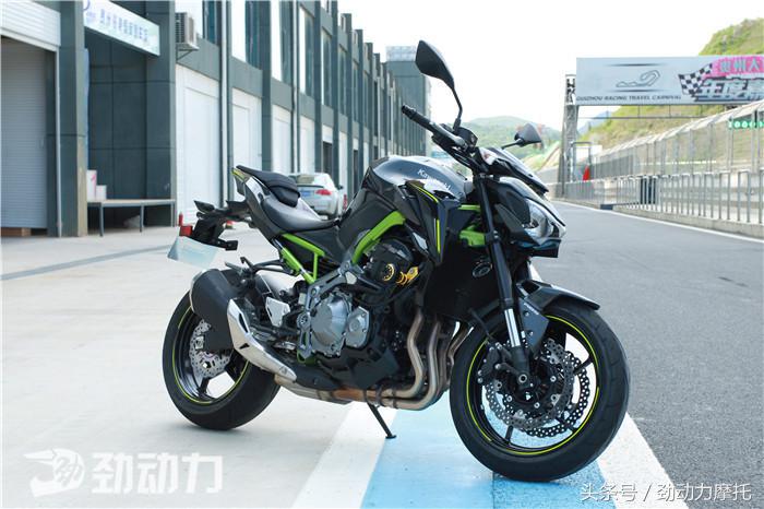 川崎新发布越野车,川崎新款