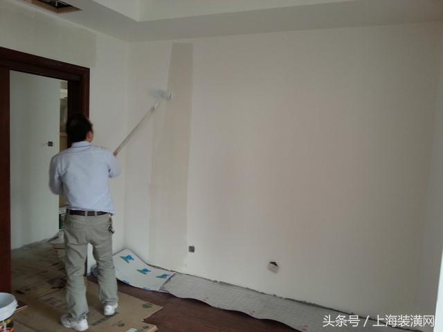 自己贴自粘墙纸怎么避免贴歪,墙纸贴偏怎么补救