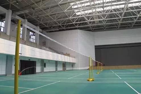 这所颜值逆天的学校，不仅是剧组常驻地，连教授都是国内一线明星