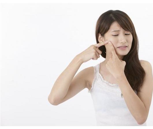 祛痘印最有效的方法蜂蜜,蜂蜜涂脸上真的能美容吗