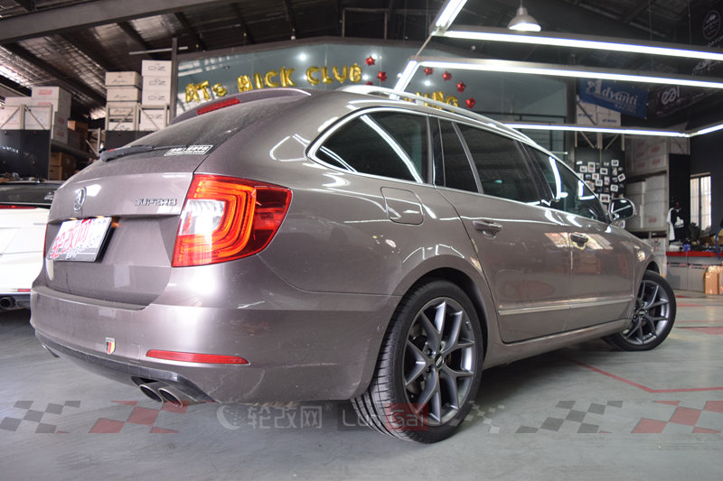 斯柯达绅士版改装轮毂,斯柯达速尊改装