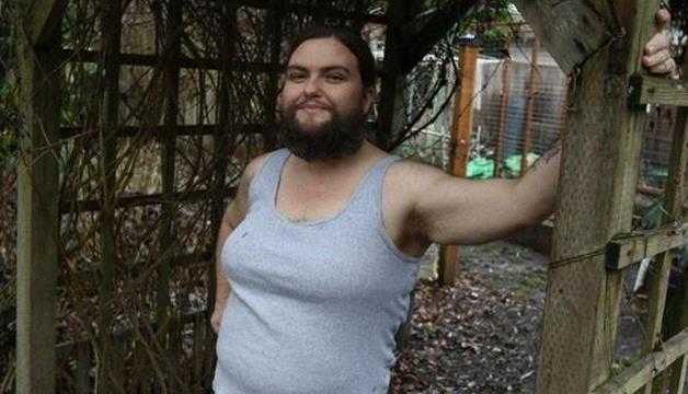 13岁女孩长满络腮胡一度不想活，直到遇见非洲男友重拾自信