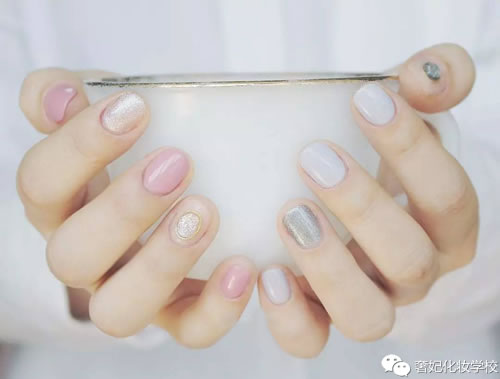 高级质感莫兰迪磨砂美甲,高级质感美甲ins风带钻