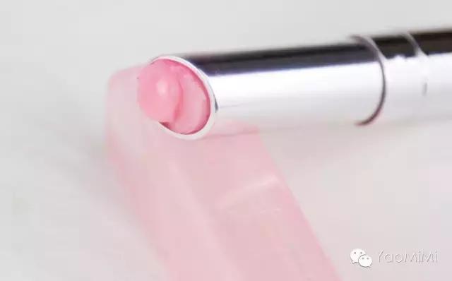 秋冬公认好用的润唇膏推荐 (推荐一年四季都适合用的润唇膏)