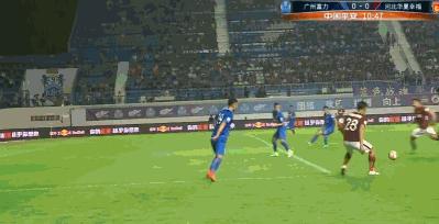 中超跑不死粗中带细,海豹式顶球大秀球技,本土球员谁会了?