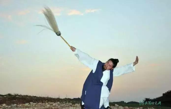 拂尘为什么可以打鬼,道家拂尘有多厉害