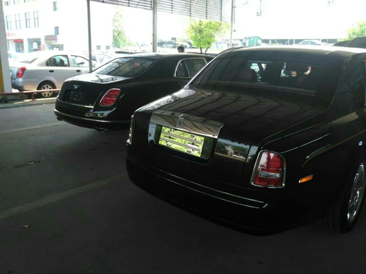 太有钱了！浙江二手车从业者带你看看正在准备过户的二手豪车们