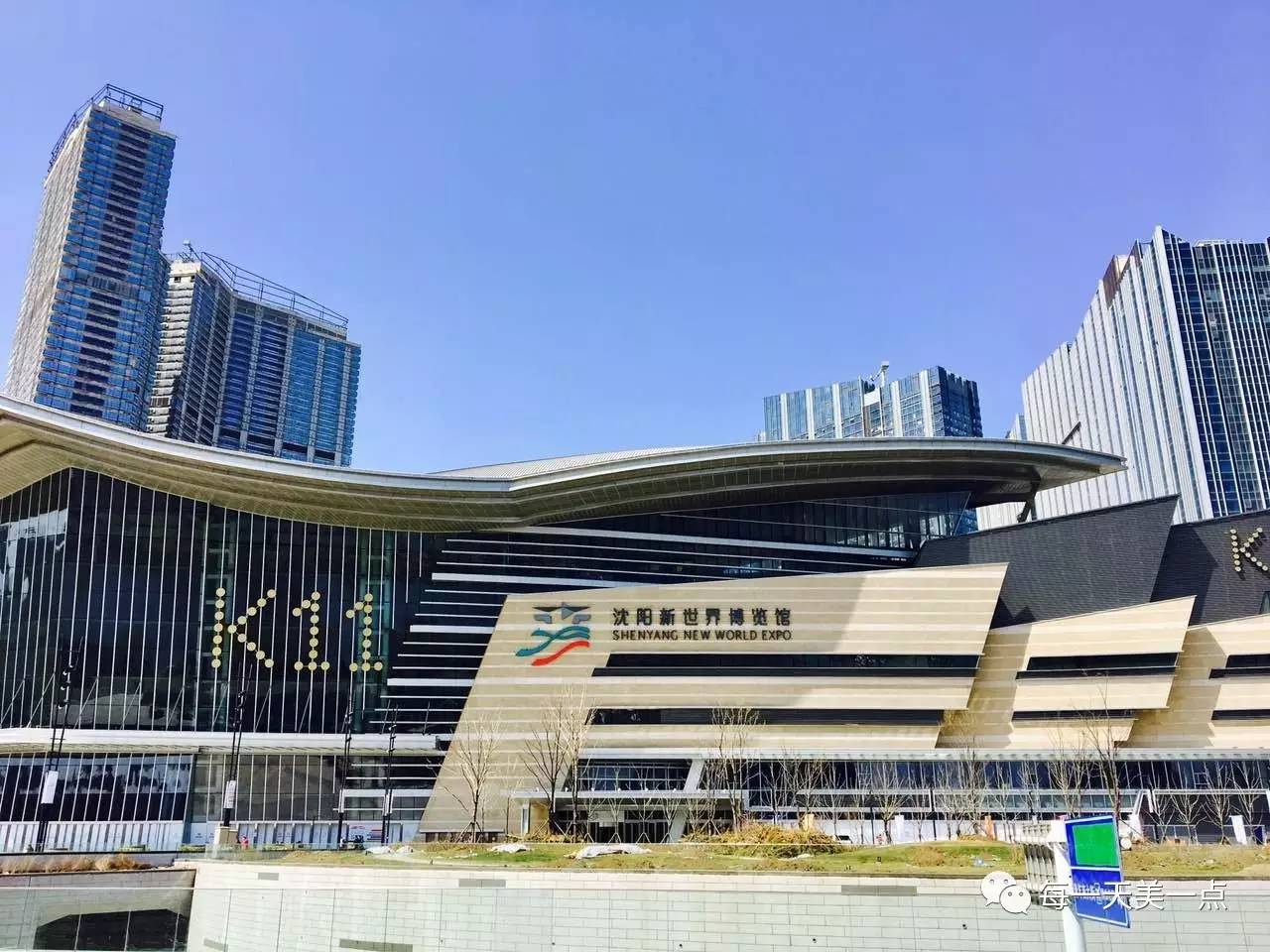 沈阳浑河边骑行夜景,浑河漫步道自行车