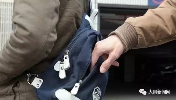 「新闻一锅烩」交警部门严厉整治“路梗阻”｜客运部门半月查扣7辆“黑出租”