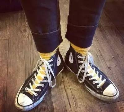 曾经这些鞋穿在脚下我没有珍惜,现在我跪着也找不回来了