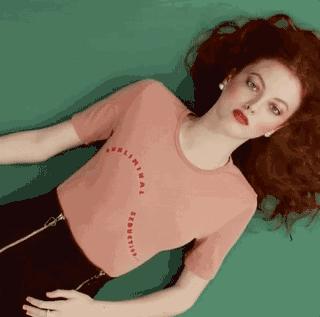 t恤牛仔甜酷,今夏流行这4种t恤时尚又百搭