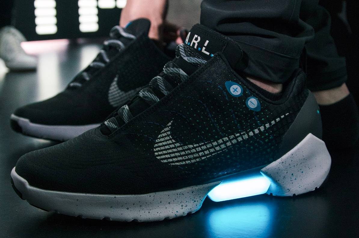 yeezy350白斑马哪年的好,国内最贵的鞋是多少钱