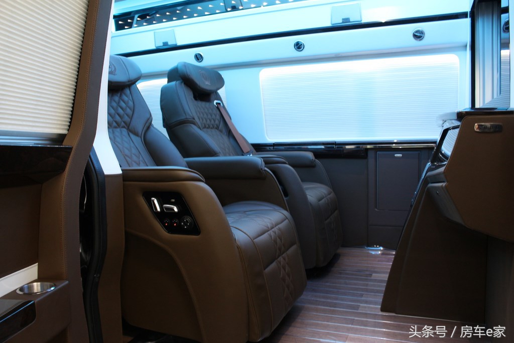 奔驰埃尔法商务车改装房车,gmc和埃尔法房车