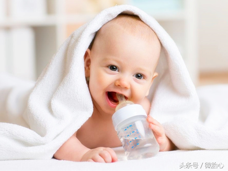 宝宝长期厌奶会引起发育迟缓吗,厌奶期的宝宝如何引导