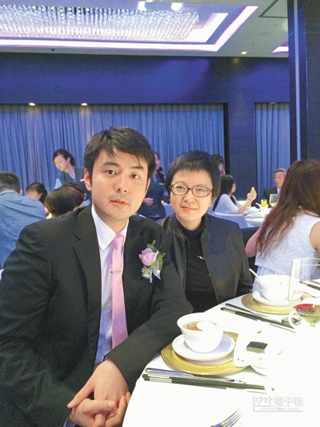 她是甄珍的妹妹,曾经的清纯让邱淑怡黯然失色,现在却疾病缠身