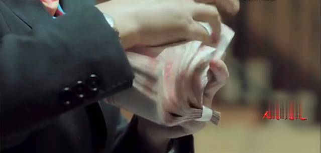 李老汉治糖病，一时省了钱，却最因低血糖昏迷，成了植物人