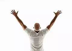 保护颈椎，生活中不妨做这两件小事！